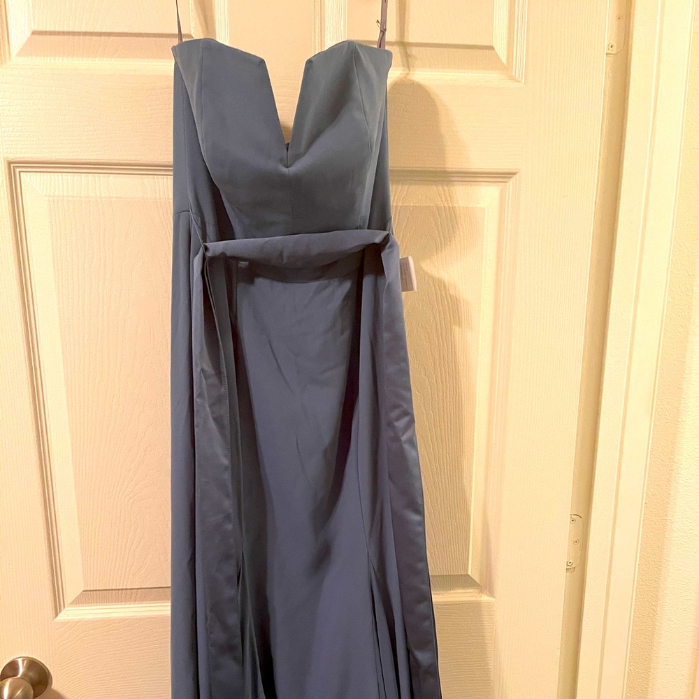 NEVER WORN Vera Wang Bridesmaids Dress